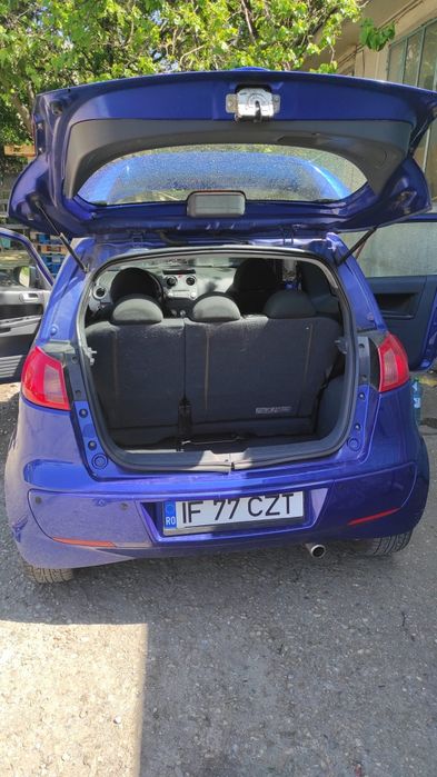 Vând Mitsubishi Colt