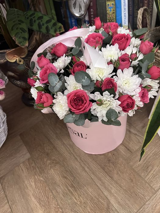 Продам букеты вчера дарили на ДР