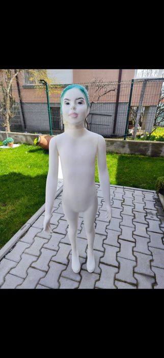 Детски манекен.
