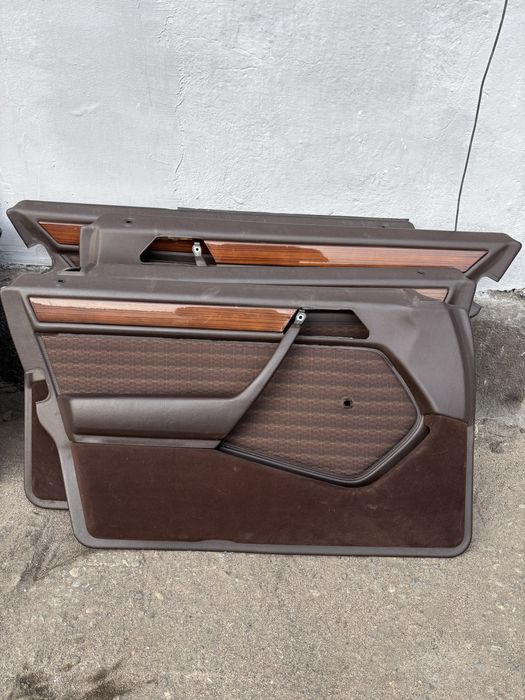 Мерседес 124 Дверные карты обшивки