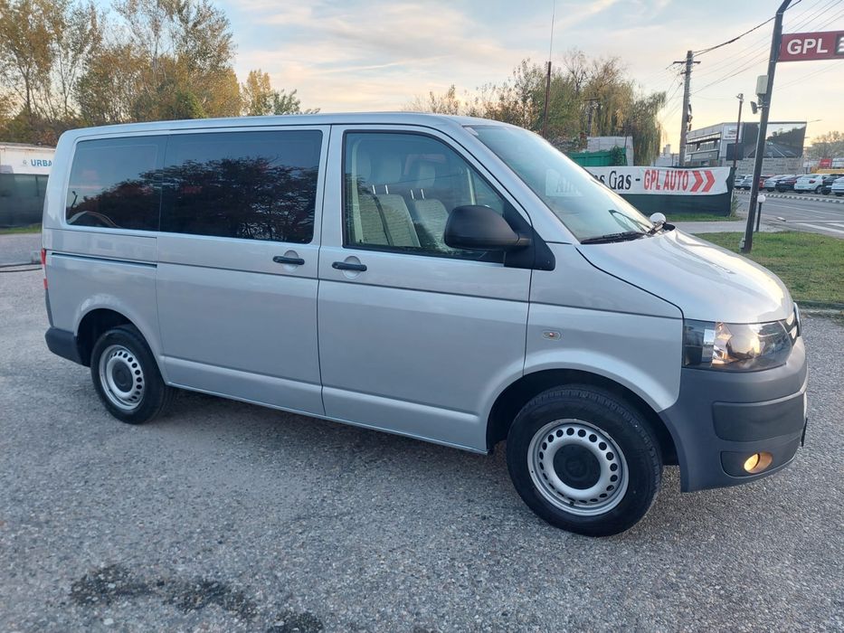 VW Transporter T5 8+1 Locuri 2011