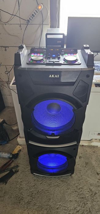 BOXA AKAI stare perfecta