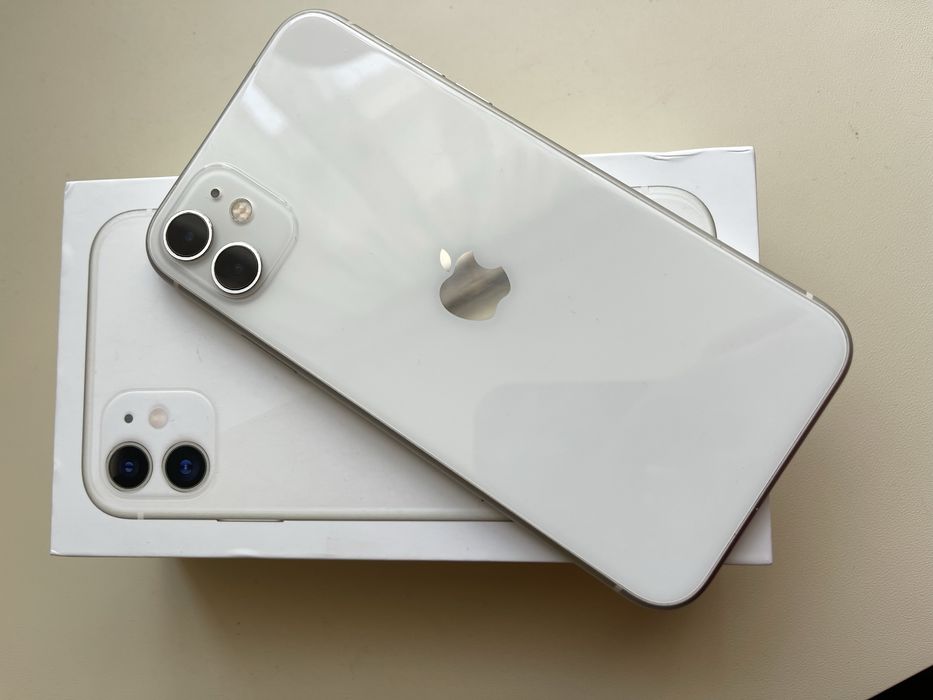 iPhone 11, 128 гб, белый, обмен не интересует