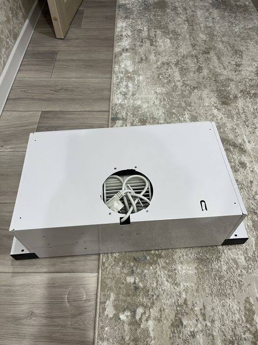 Продам абсалютно НОВУЮ вытяжку!!!