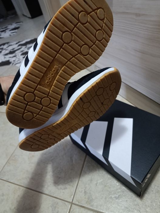 Маратонки  adidas
