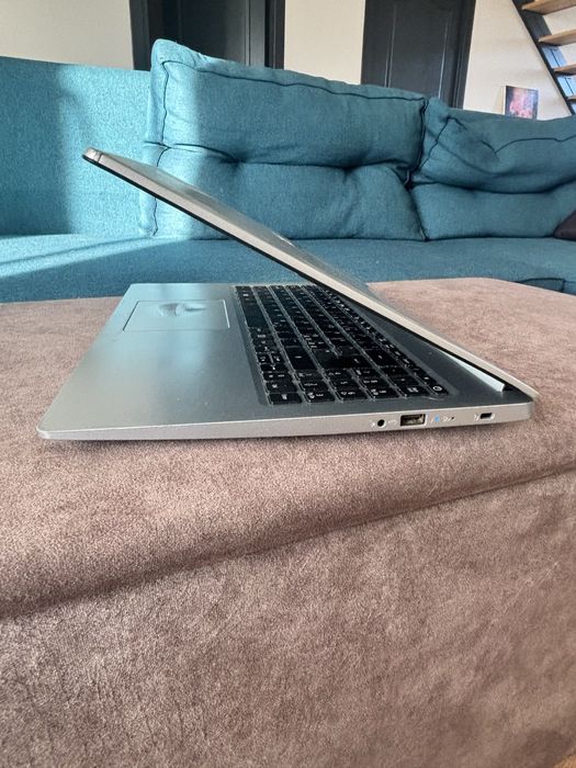 Acer 15” ..cu procesor i7-8565u.. SSD 256 gb