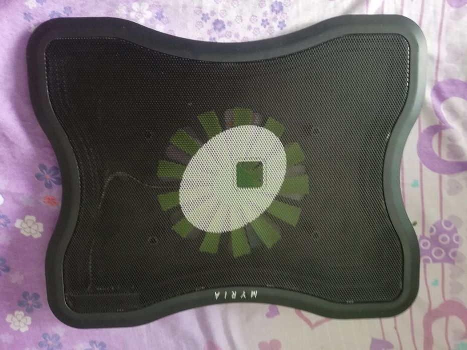 Cooler myria pentru laptop și tabletă. Suport de răcire. Nou.
