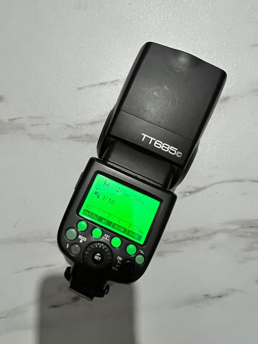 Pachet Canon EOS R + 3 obiective (50mm, 70–200mm, RF 16mm)