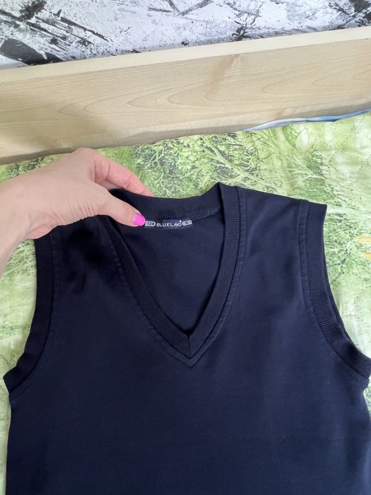 Жилетка на мальчика 9-10 лет