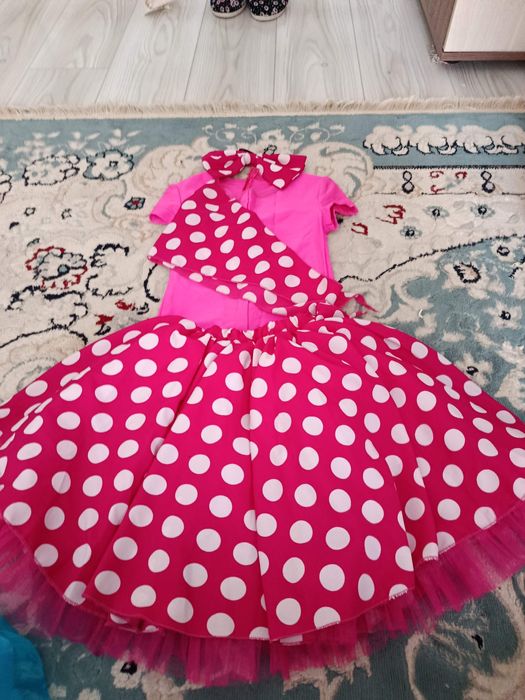 Продам костюмы для танцев