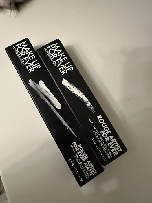 Benefit Porefessional Primer и Make Up For Ever гримове