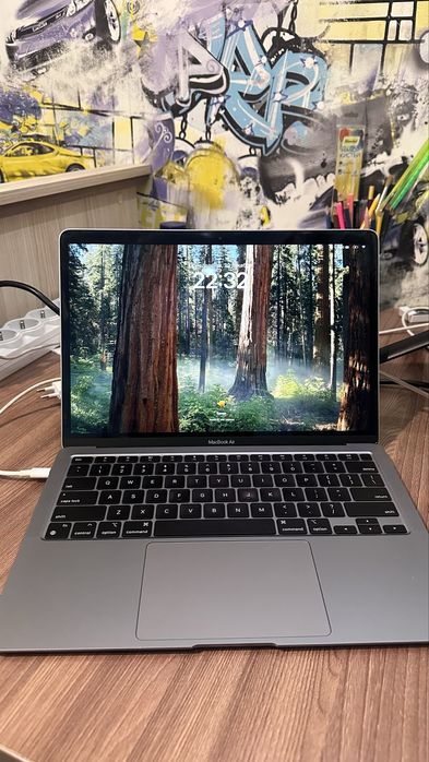 Продам Mac book Air