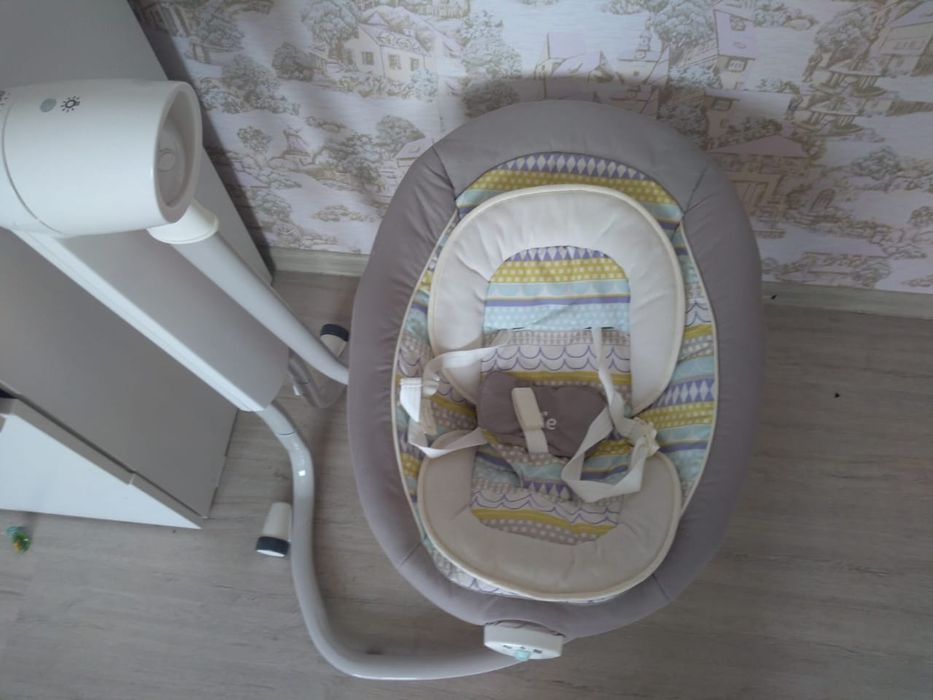 Электрокачели joie