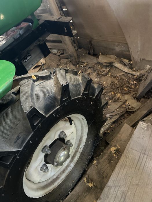Tractoras ZUBR nou!