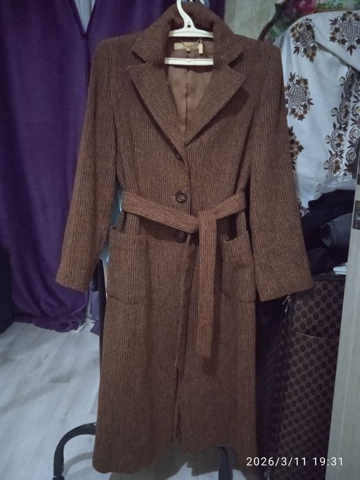Фирменное б/у пальто