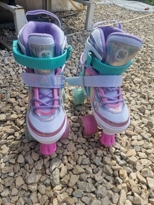 Комплект детски ролери с наколенки и каска