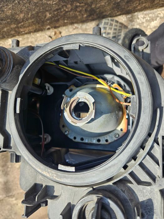 Фар за мерцедес е класа w211