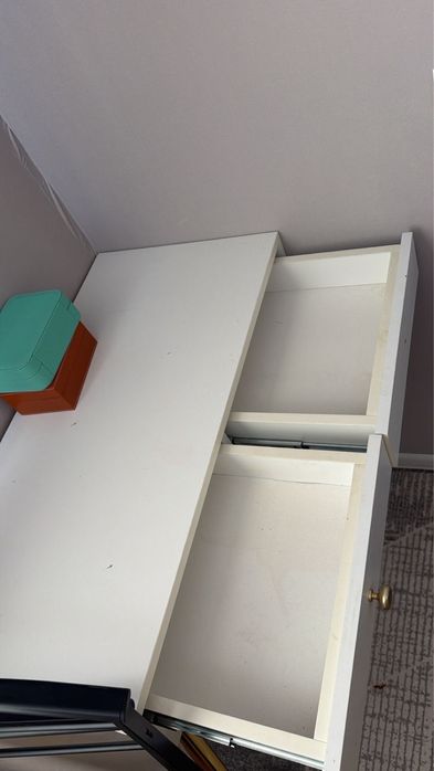 Туалетный столик новый