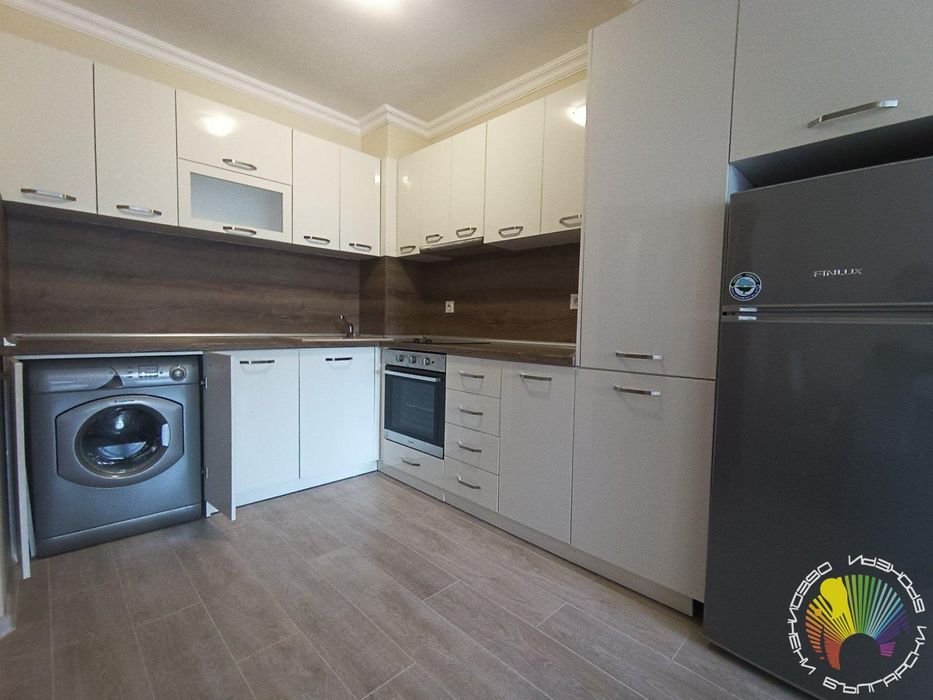 Дава се под наем Двустаен апартамент в Бургас, Славейков - 68 кв.м за 510 € - Снимка #3