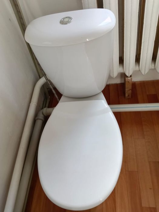 Срочно продам унитаз