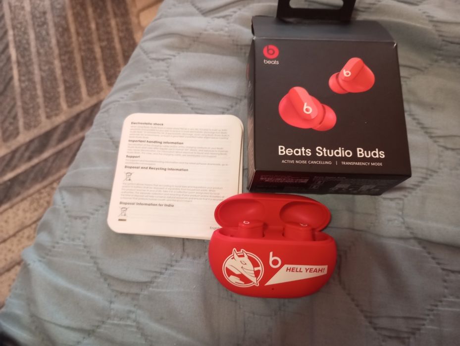 Слушалки със зарядно