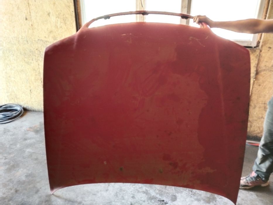 Капот на ауди А6