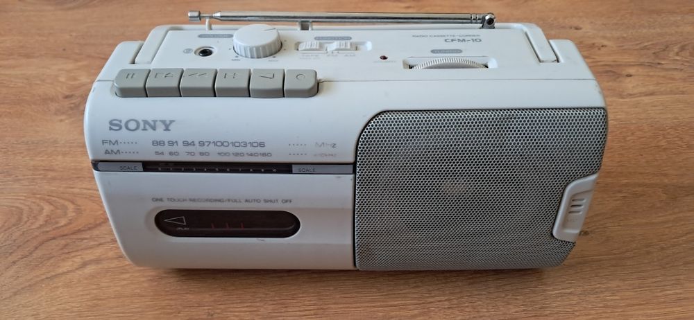 Radio casetofon Sony CFM-10