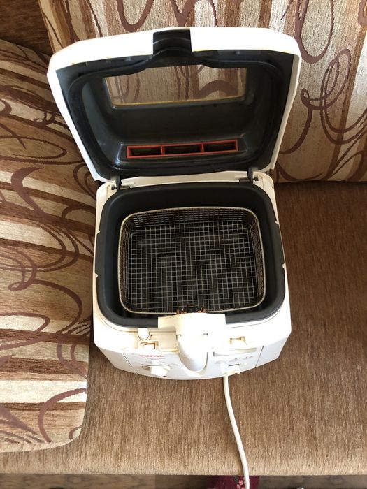 Фритюрница марки Tefal