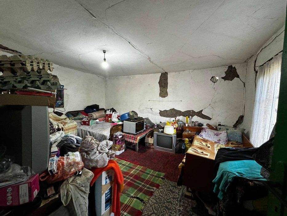 Продава се едноетажна къща