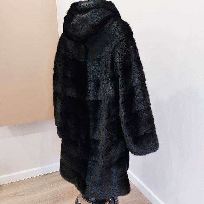 Продам норковую шубу