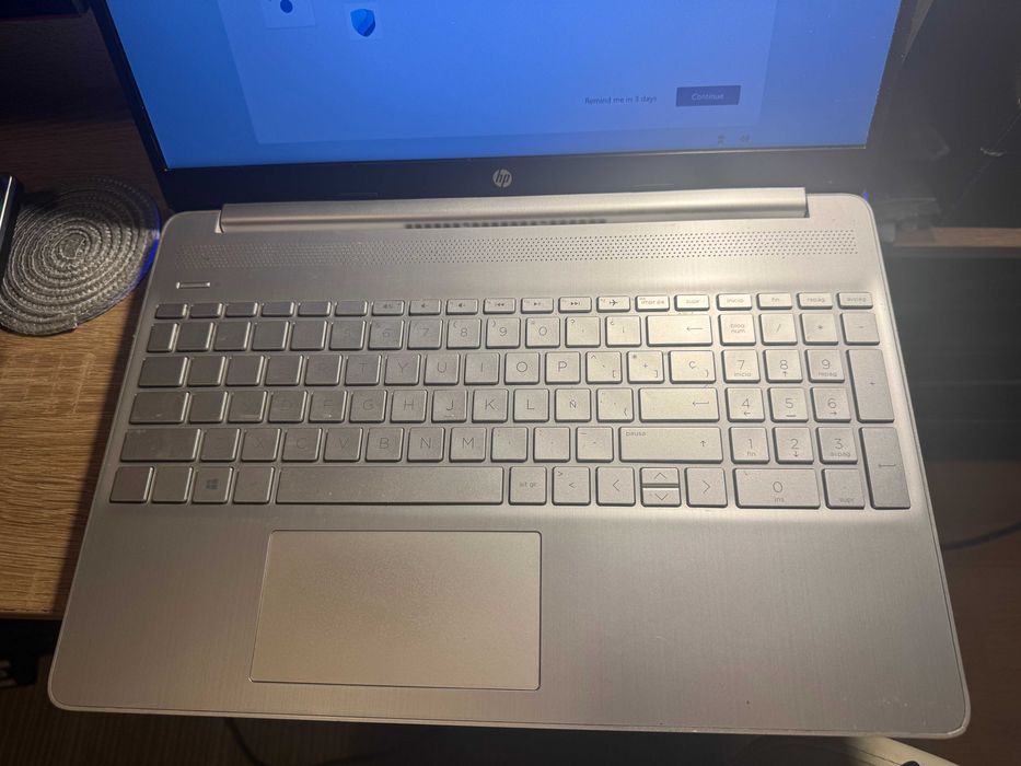 Laptop HP 15s, i5 gen. 11, 16 gb DDR 4, 256 GB SSD.