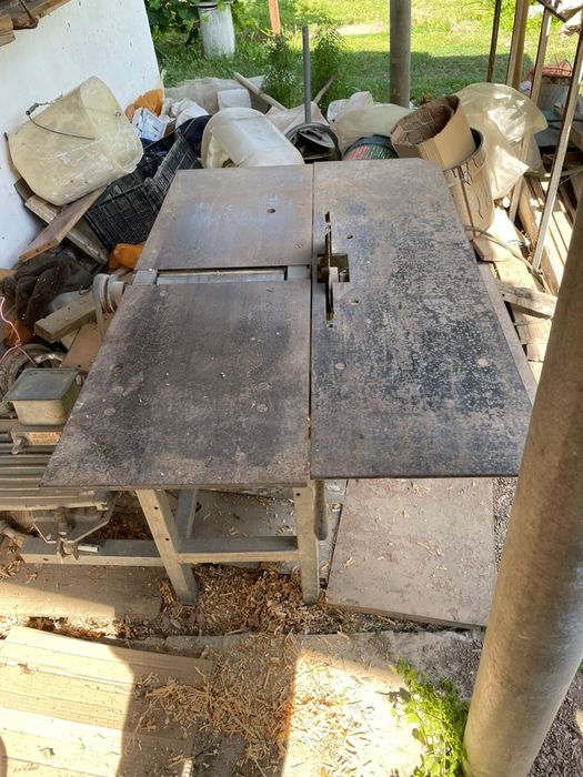 Срочно продается деревообрабатывающий станок