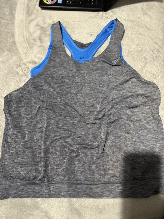 Bustiera cu maieu Nike