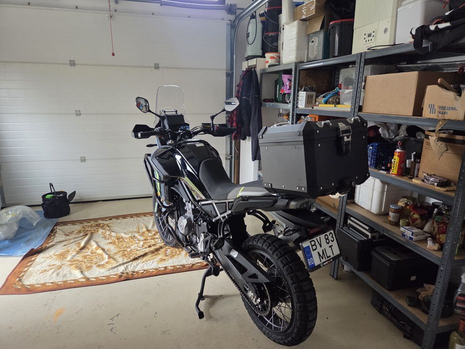 Vând CF moto 450 mt