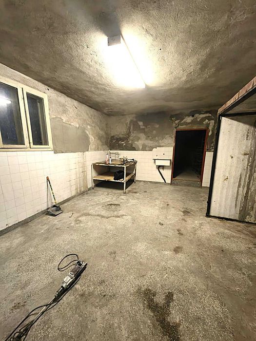 Продава се Промишлена сграда в Разград, Житница - 137 кв.м за 652 €/кв.м - Снимка #8