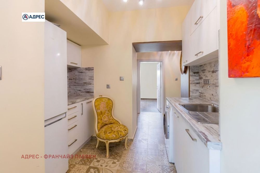 Етаж от къща в Плевен-Идеален център площ 145 цена 325000