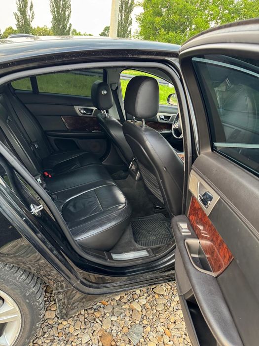 Vand /Schimb Jaguar XF 3.0 D an 2011 Euro5 Proprietar