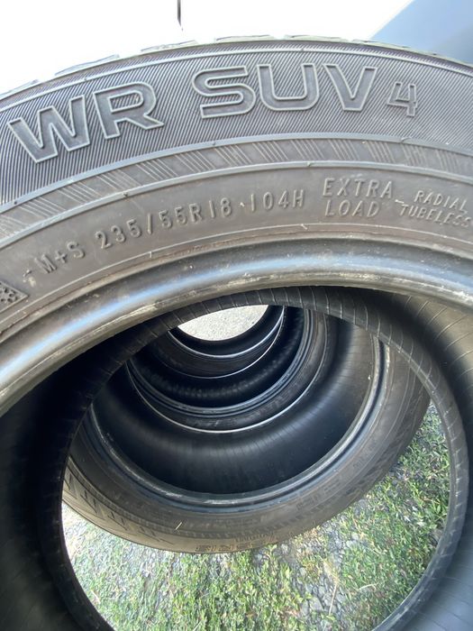 235/55/18/  Nokian tures wr suv 4
