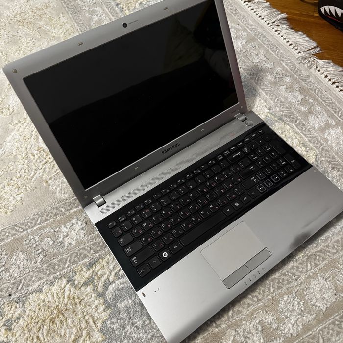 Ноутбук Samsung RV 513