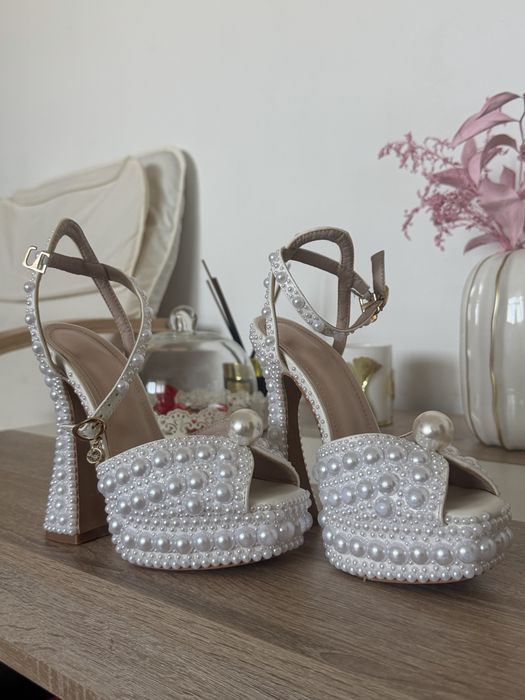Platforme White Sapphire Pearl•Marime 35•Mireasa• Made in Italy