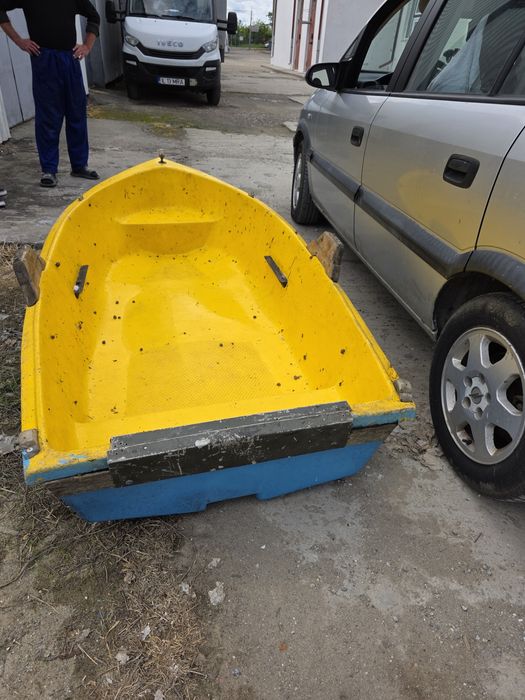 Masina Opel zafira+barca fibra