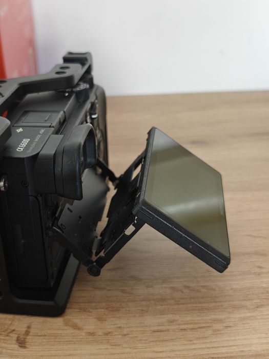 Sony 6600 + Cage și acesorii