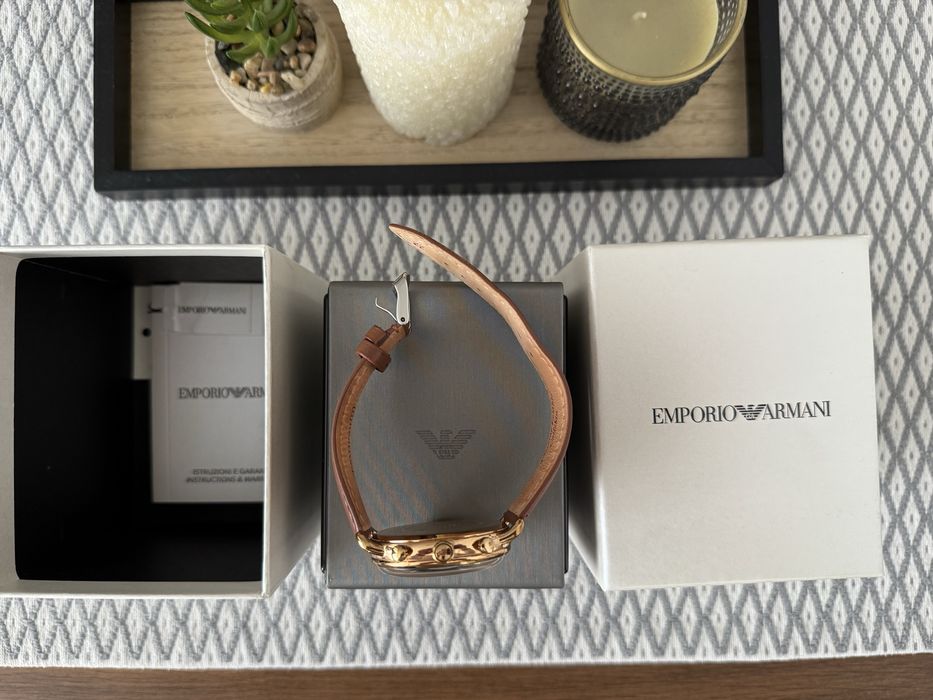 Emporio Armani оригинален часовник