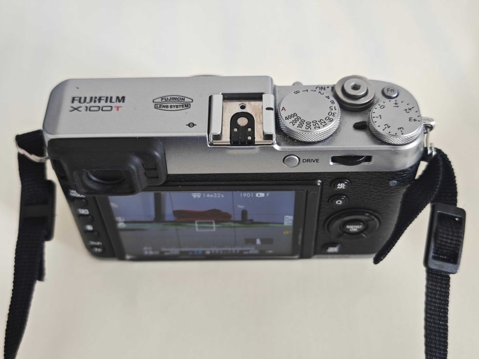 Fujifilm X100T фотоапарат, отлично състояние, WCL-X100, EF-X20