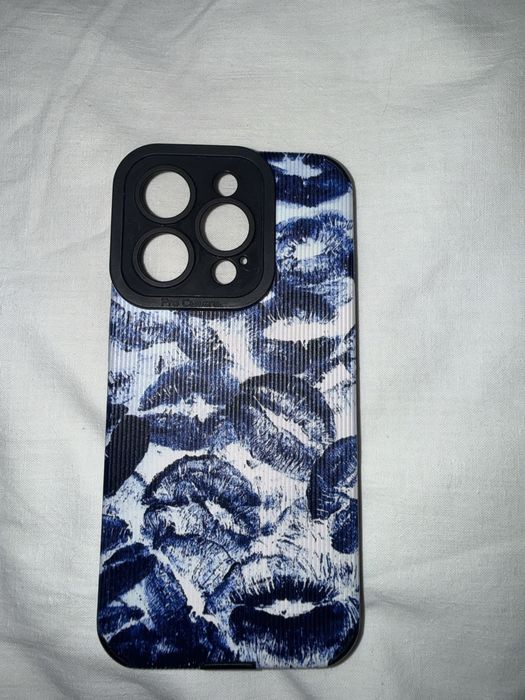 Калъфи за iPhone 15 Pro / iPhone 16 Pro – втора ръка, стилни