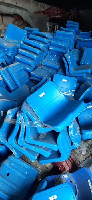 Продам трибуны и сидушки для стадиона