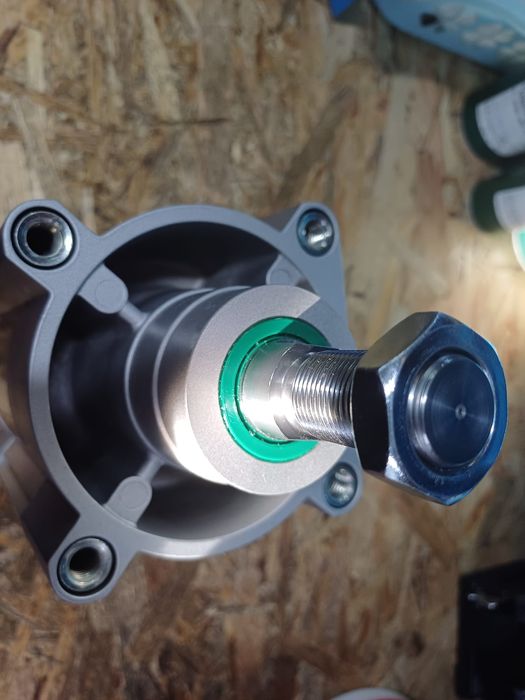 Cilindru pneumatic festo