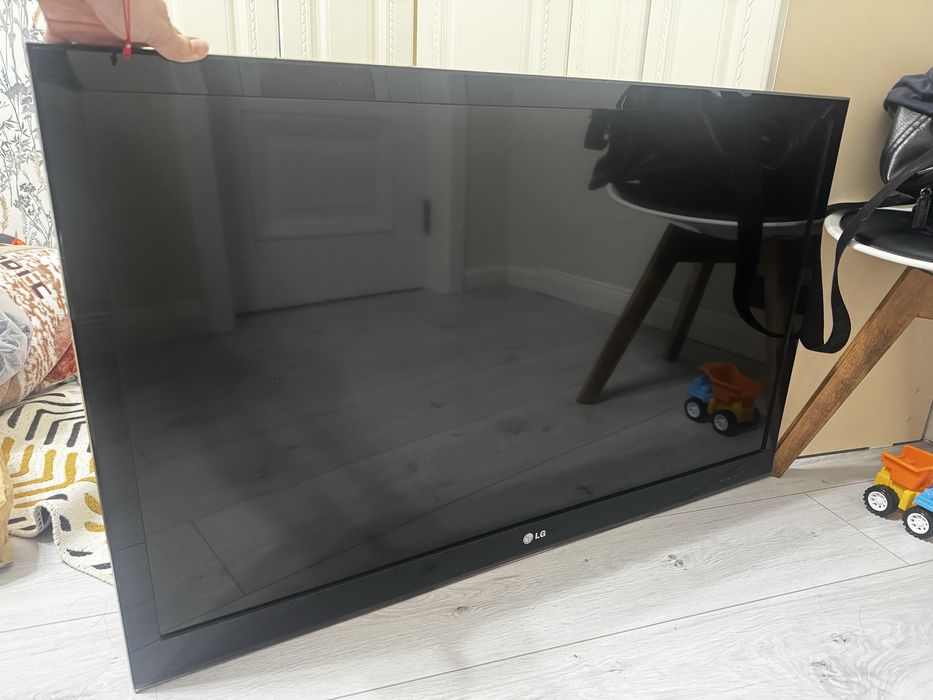Продам телевизор LG