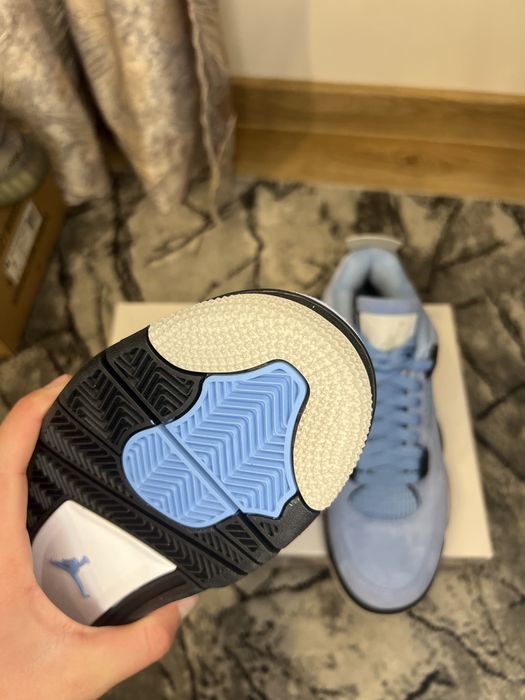 Jordan 4 university blue