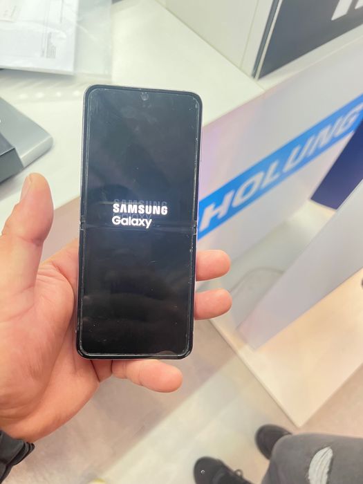 Samsung Galaxy  Z Flip 4